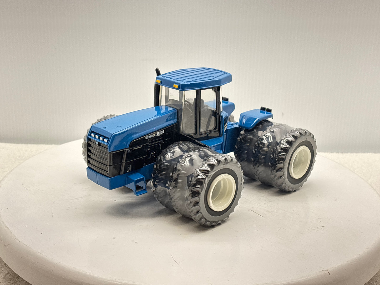 1/32 New Holland 9882 Collectors Edition
