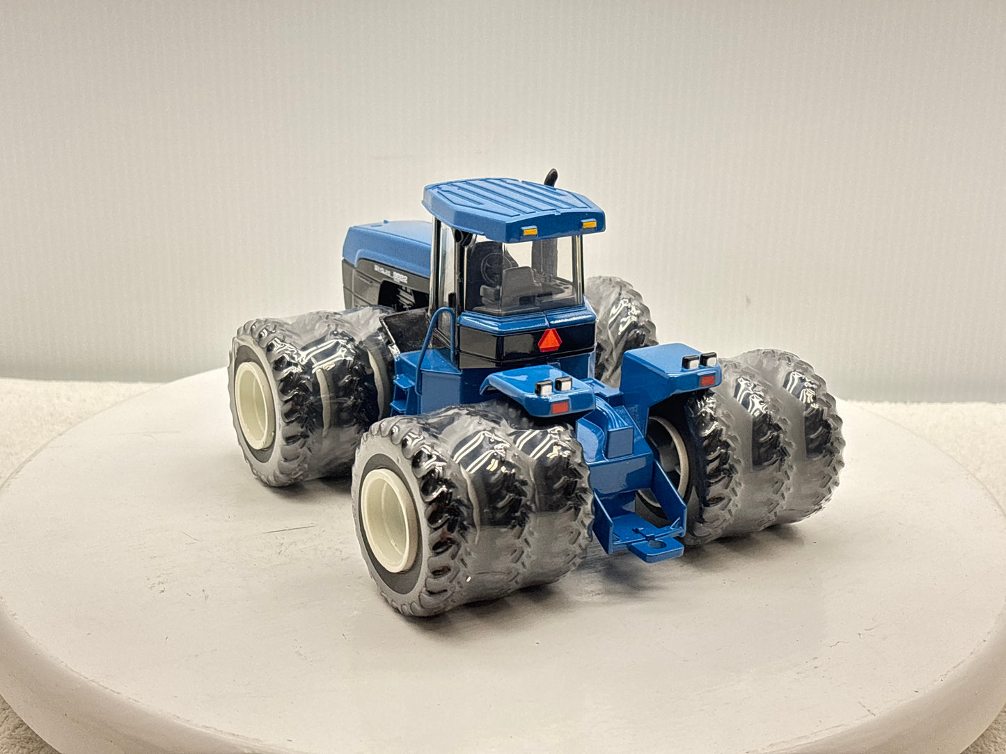 1/32 New Holland 9882 Collectors Edition