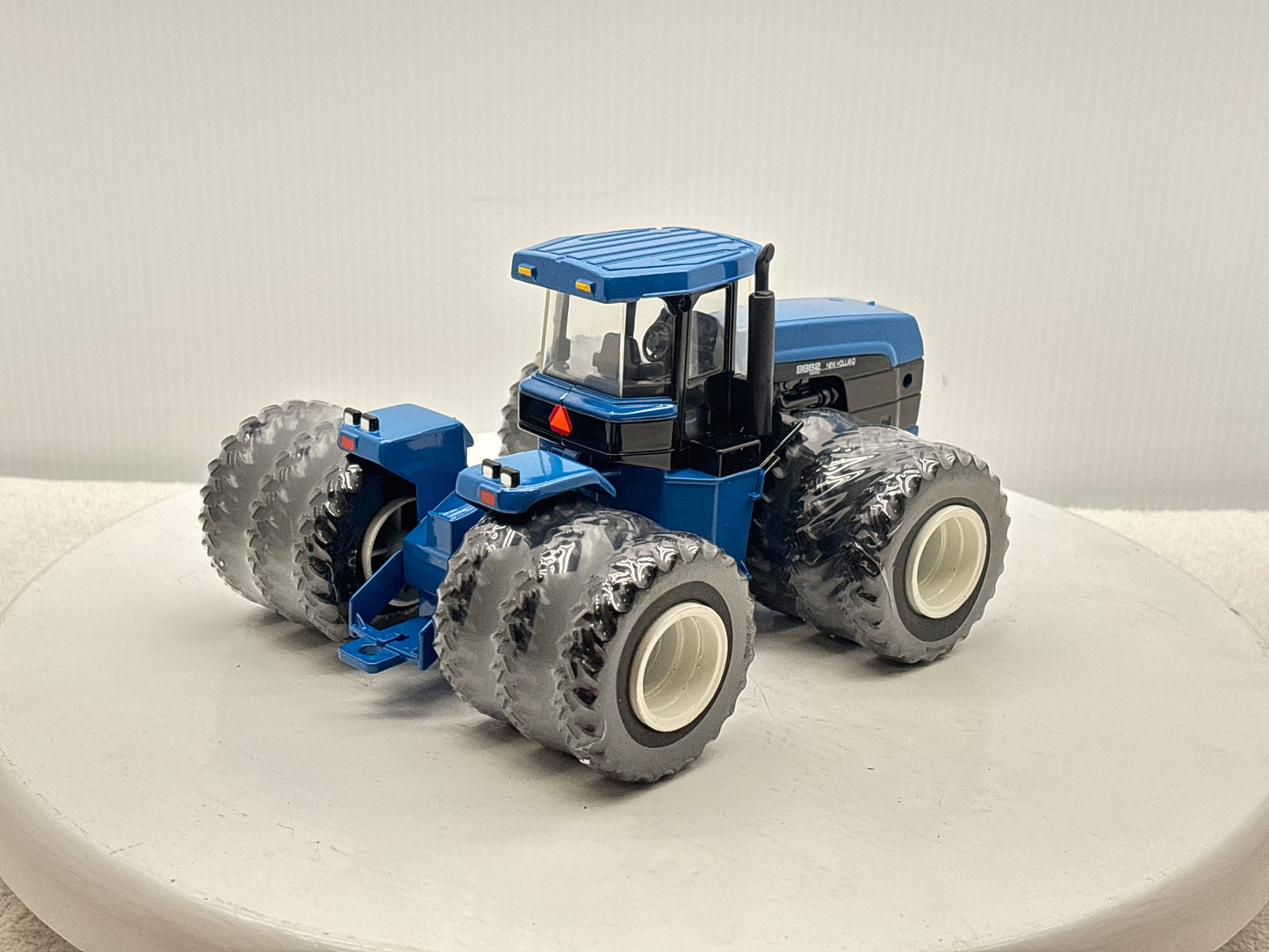1/32 New Holland 9882 Collectors Edition