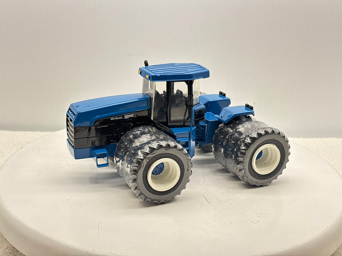 1/32 New Holland 9882 Collectors Edition