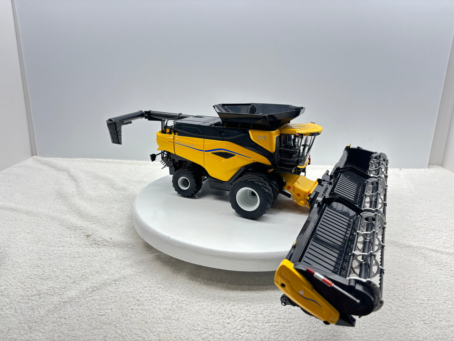 1/32 New Holland CR11 Duals