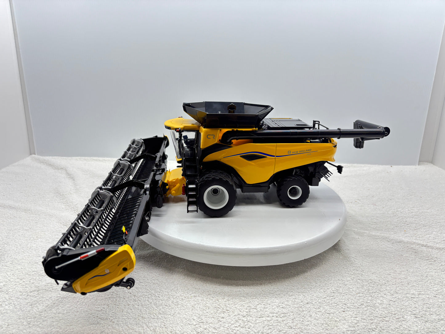 1/32 New Holland CR11 Duals