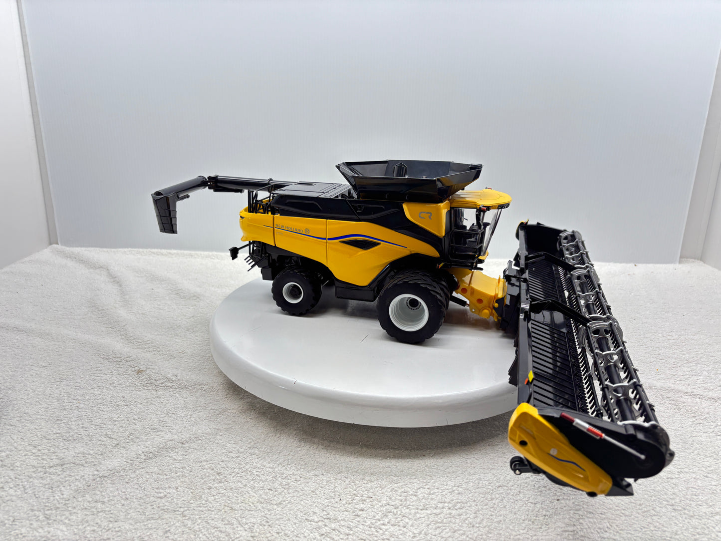 1/32 New Holland CR11 Duals