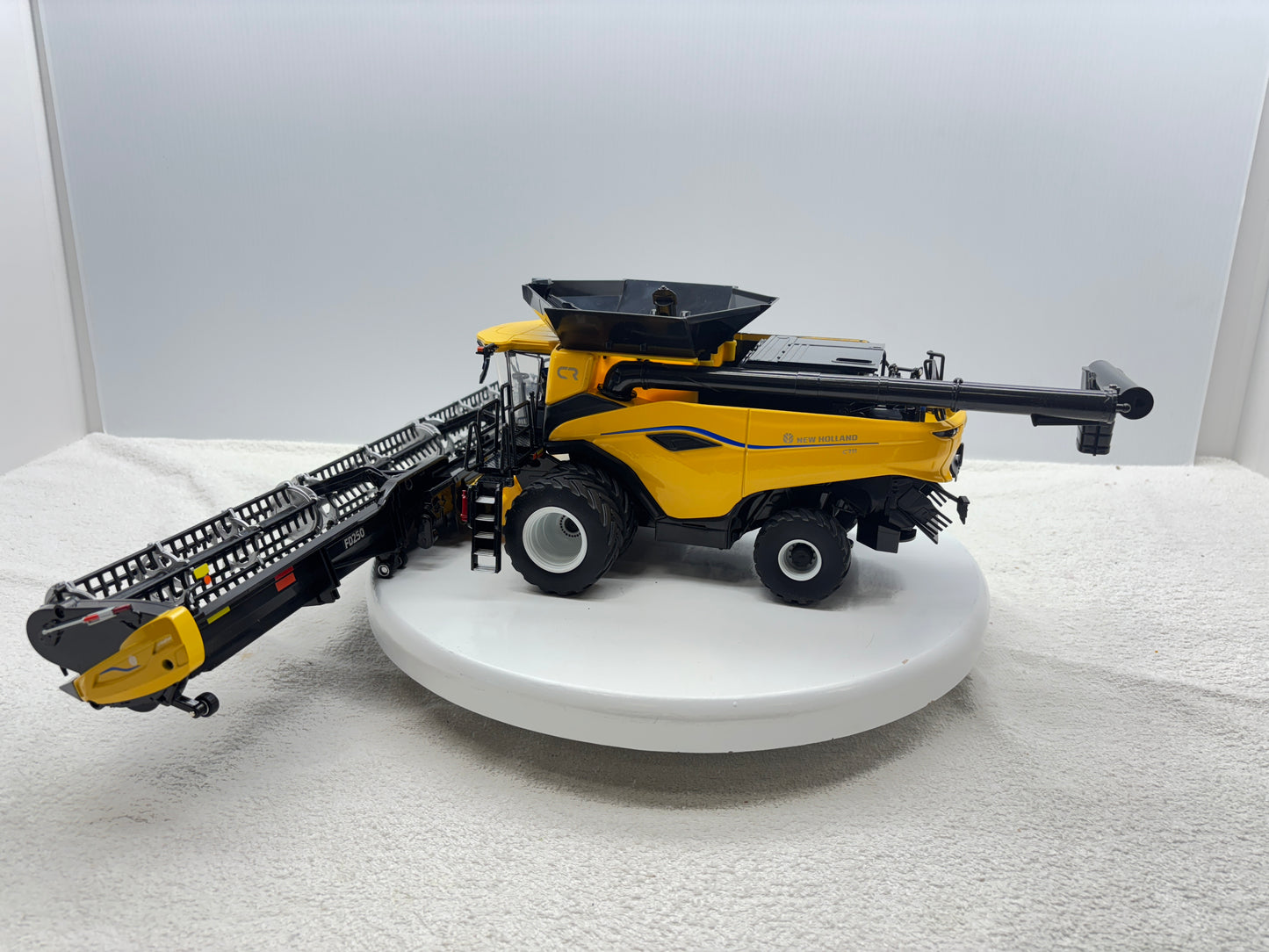 1/32 New Holland CR11 Duals