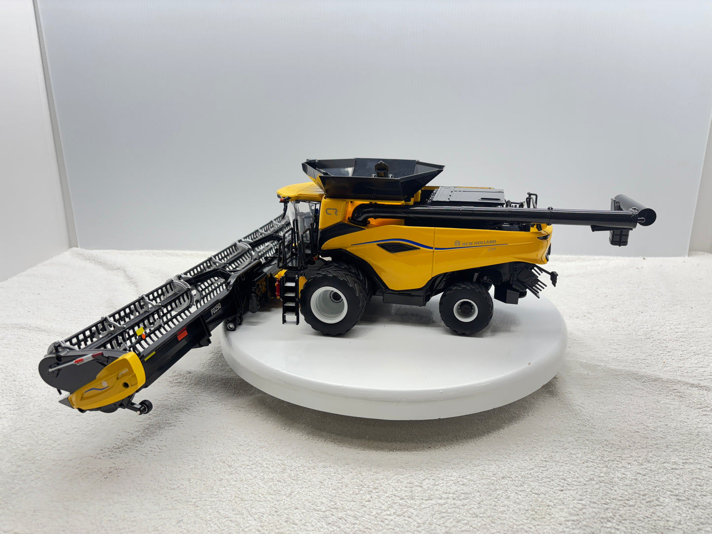 1/32 New Holland CR11 Duals
