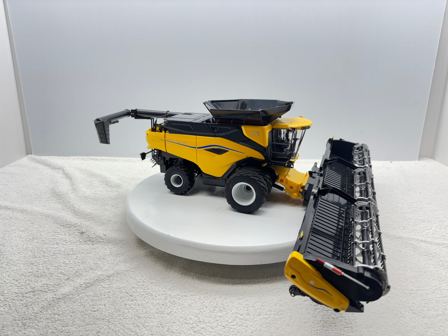 1/32 New Holland CR11 Duals
