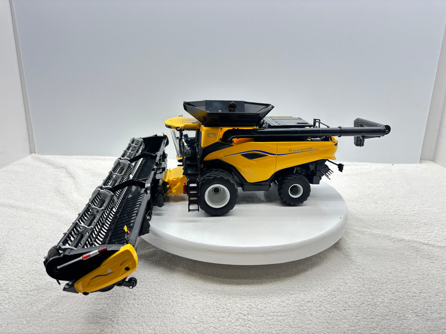 1/32 New Holland CR11 Duals