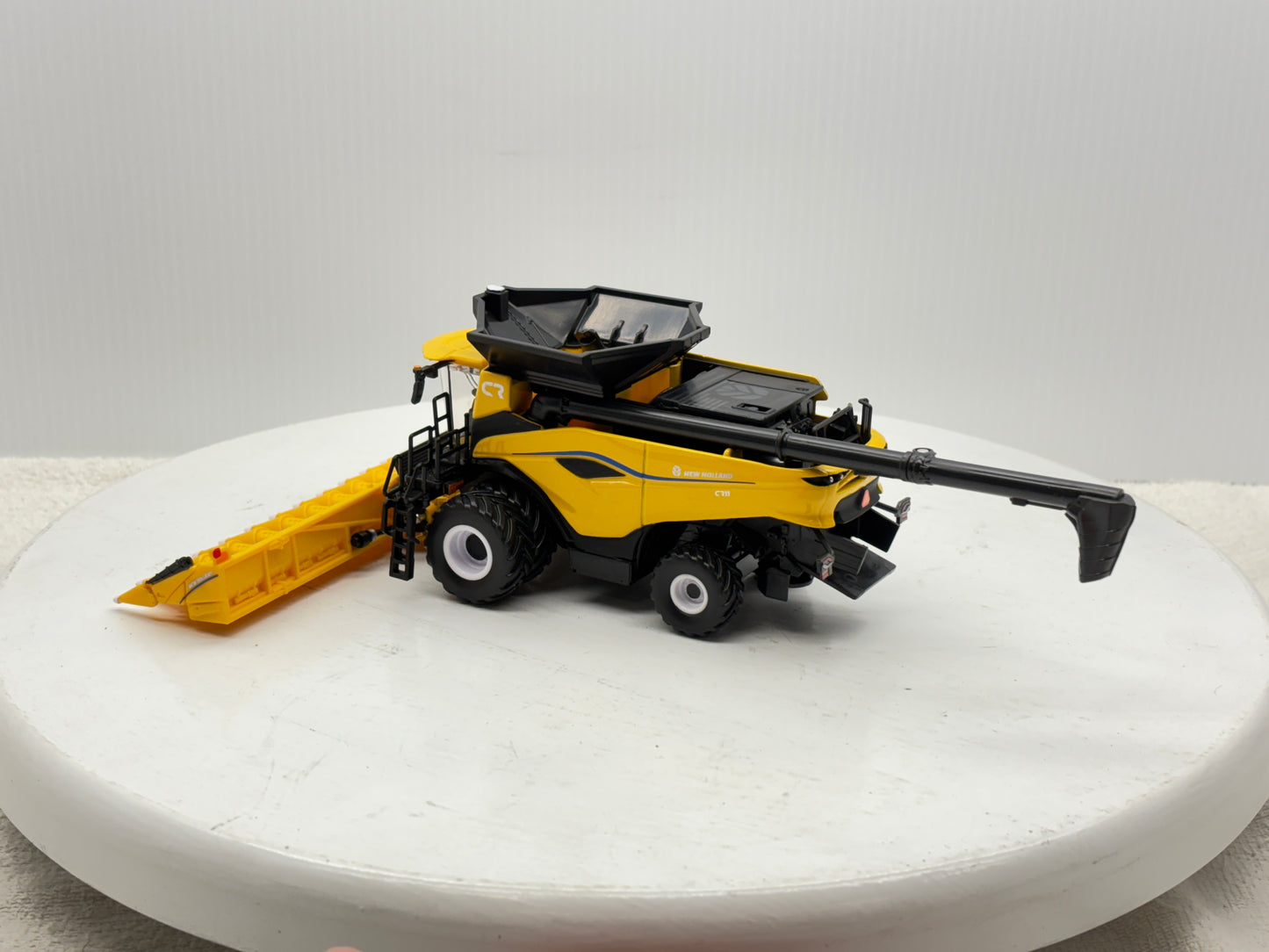 1/64 New Holland CR11 Prestige