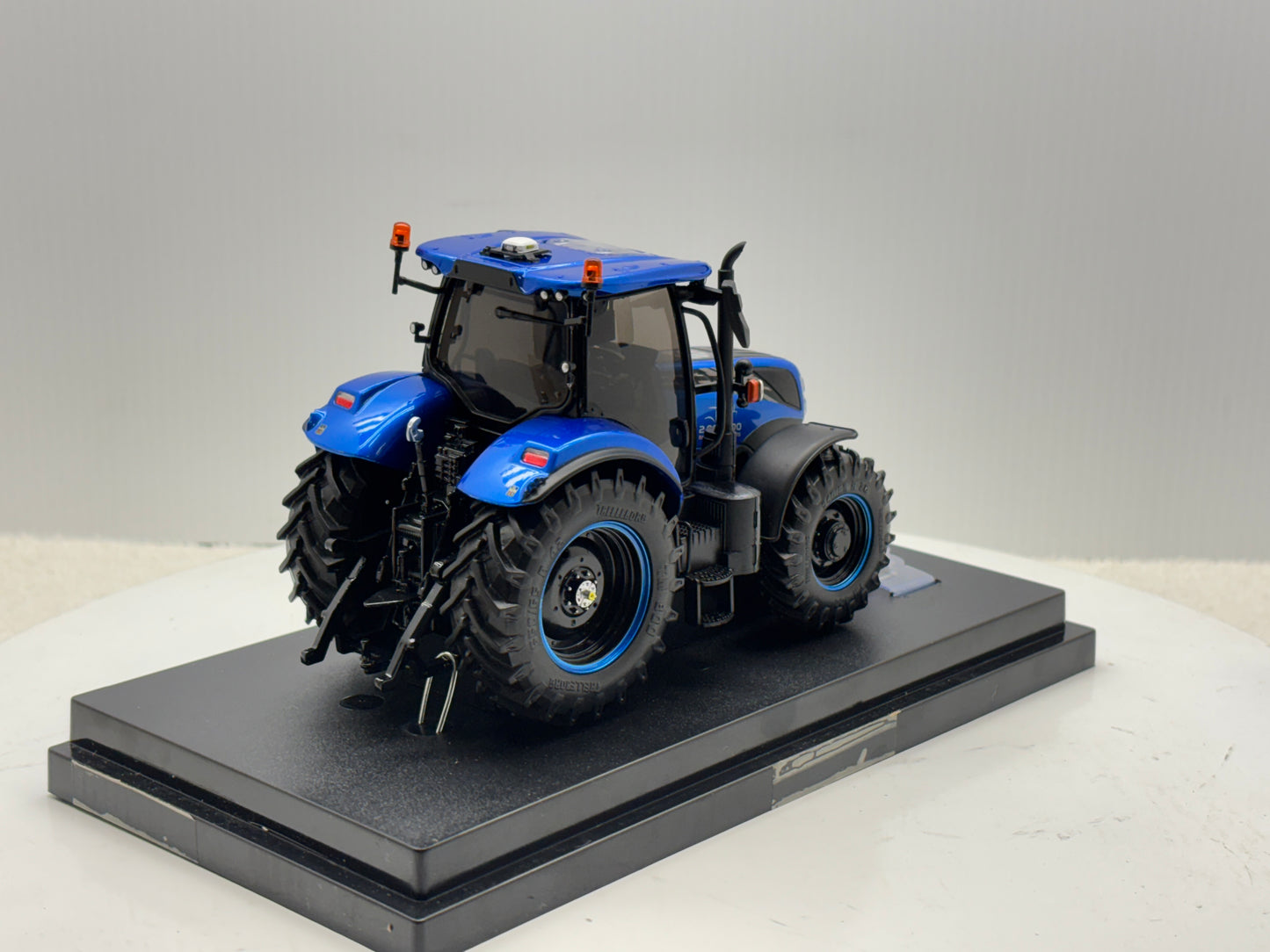 1/32 New Holland T7.225 Basildon
