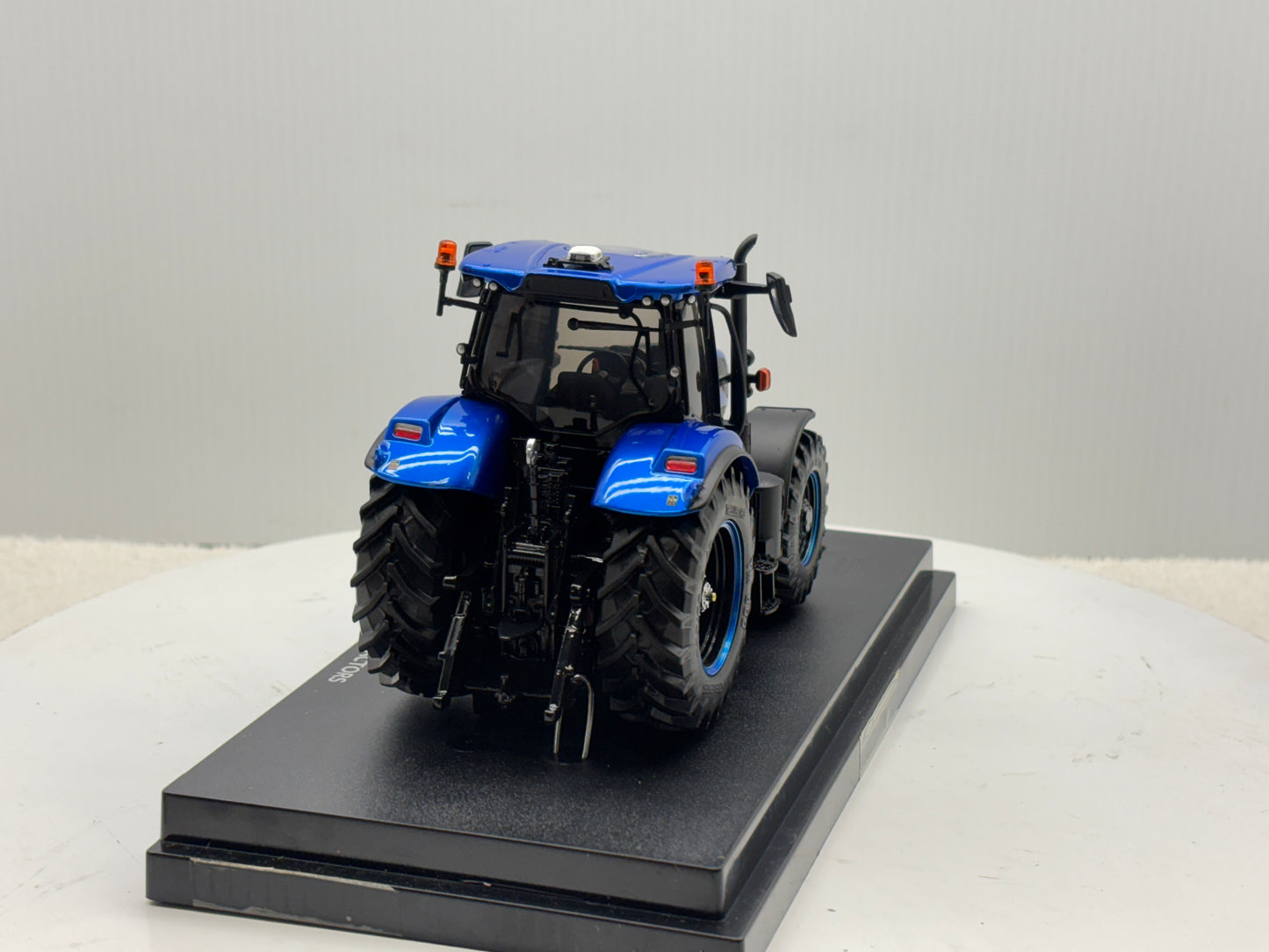 1/32 New Holland T7.225 Basildon