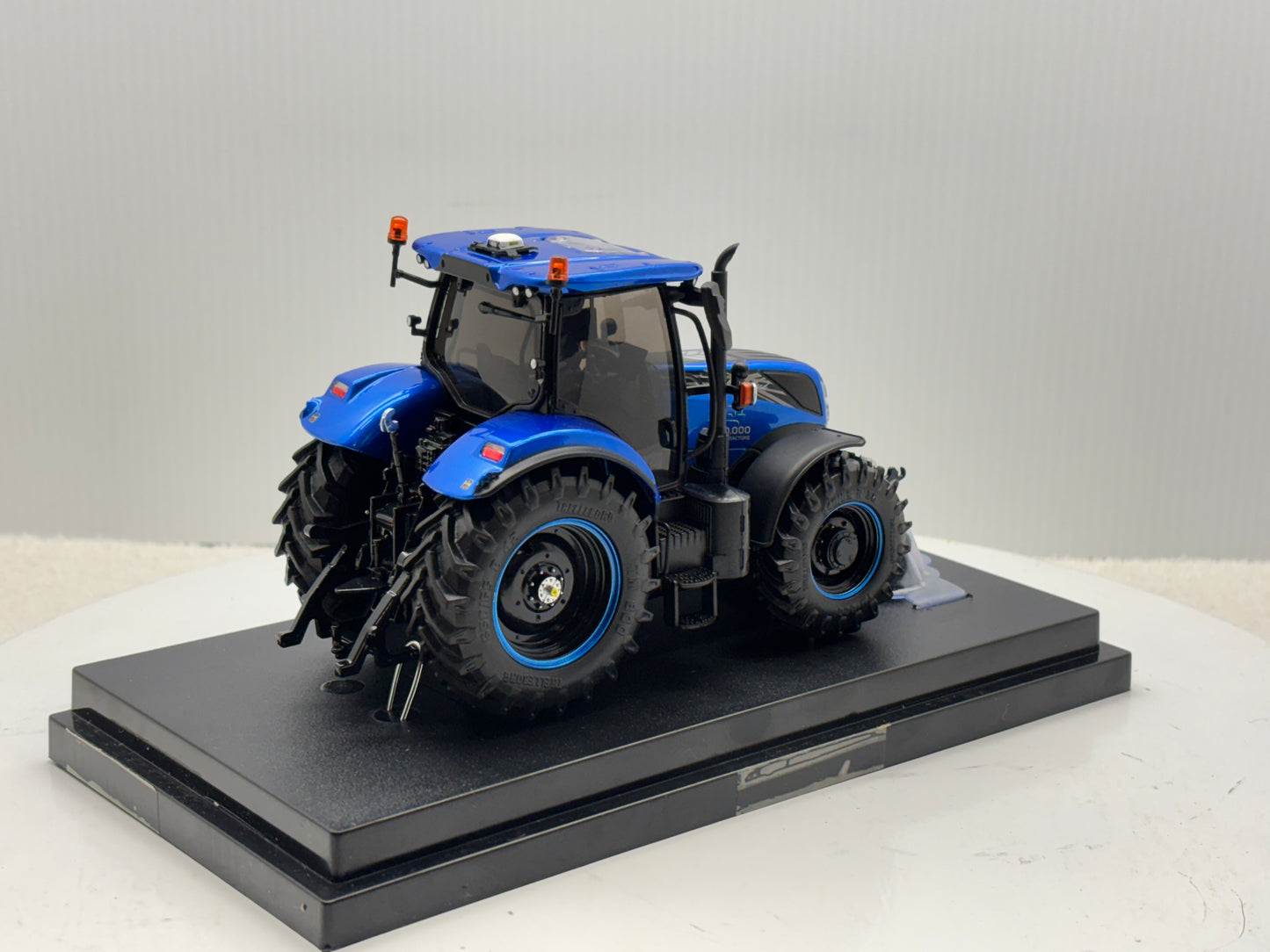 1/32 New Holland T7.225 Basildon