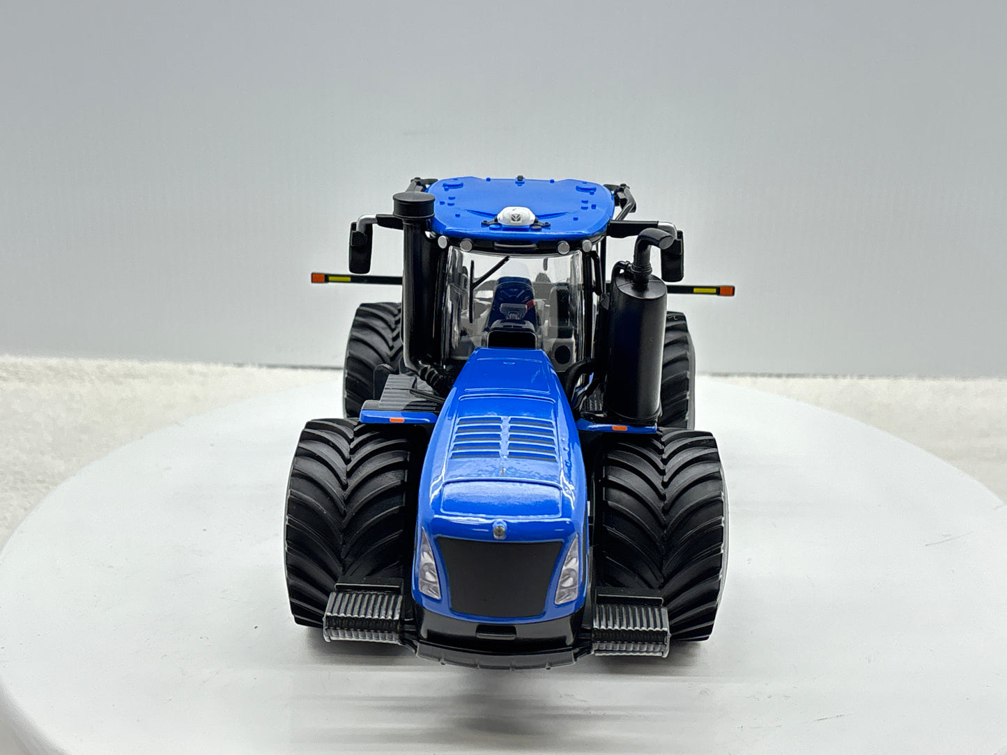 1/32 New Holland T9.700 LSW