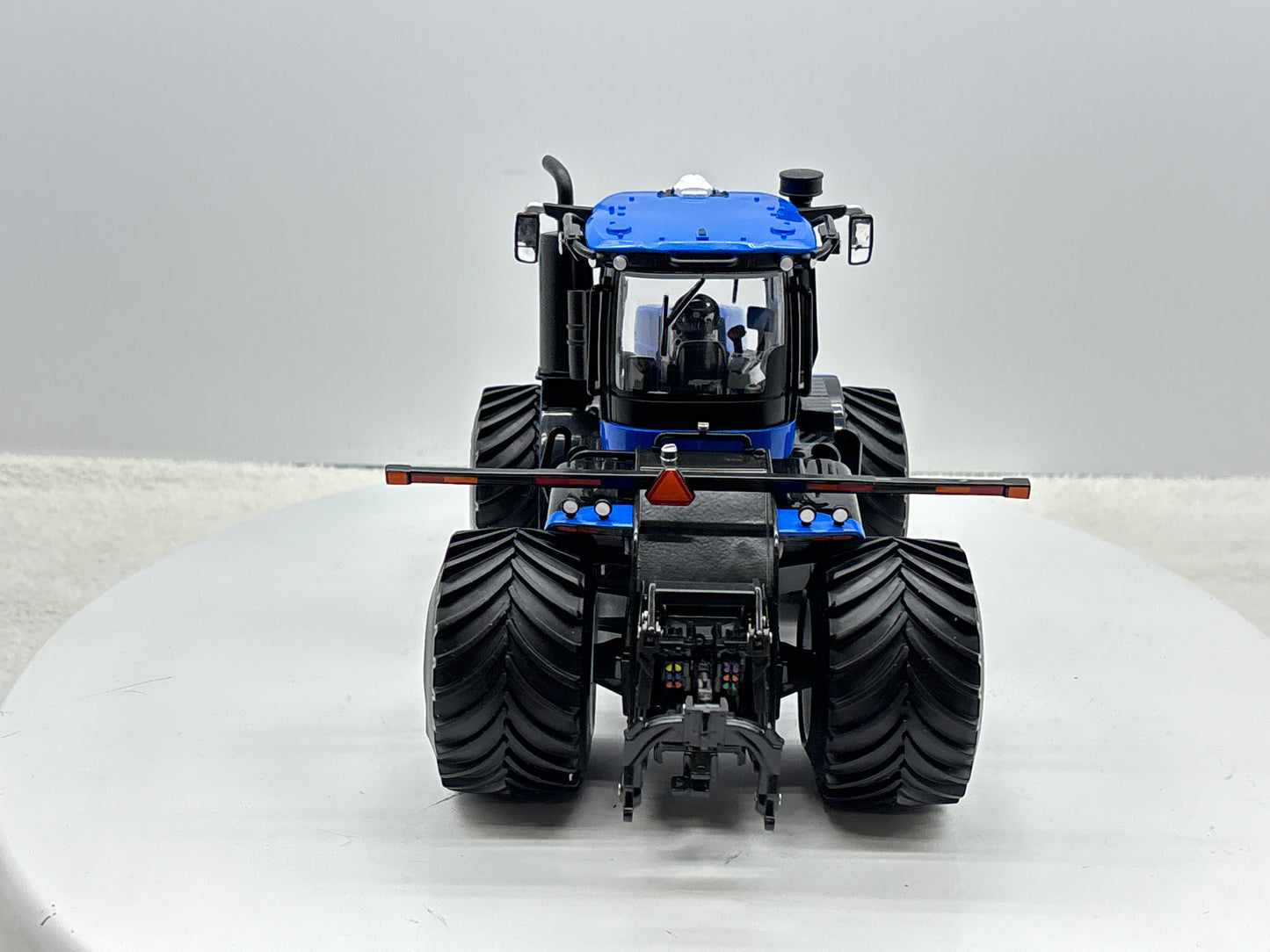 1/32 New Holland T9.700 LSW