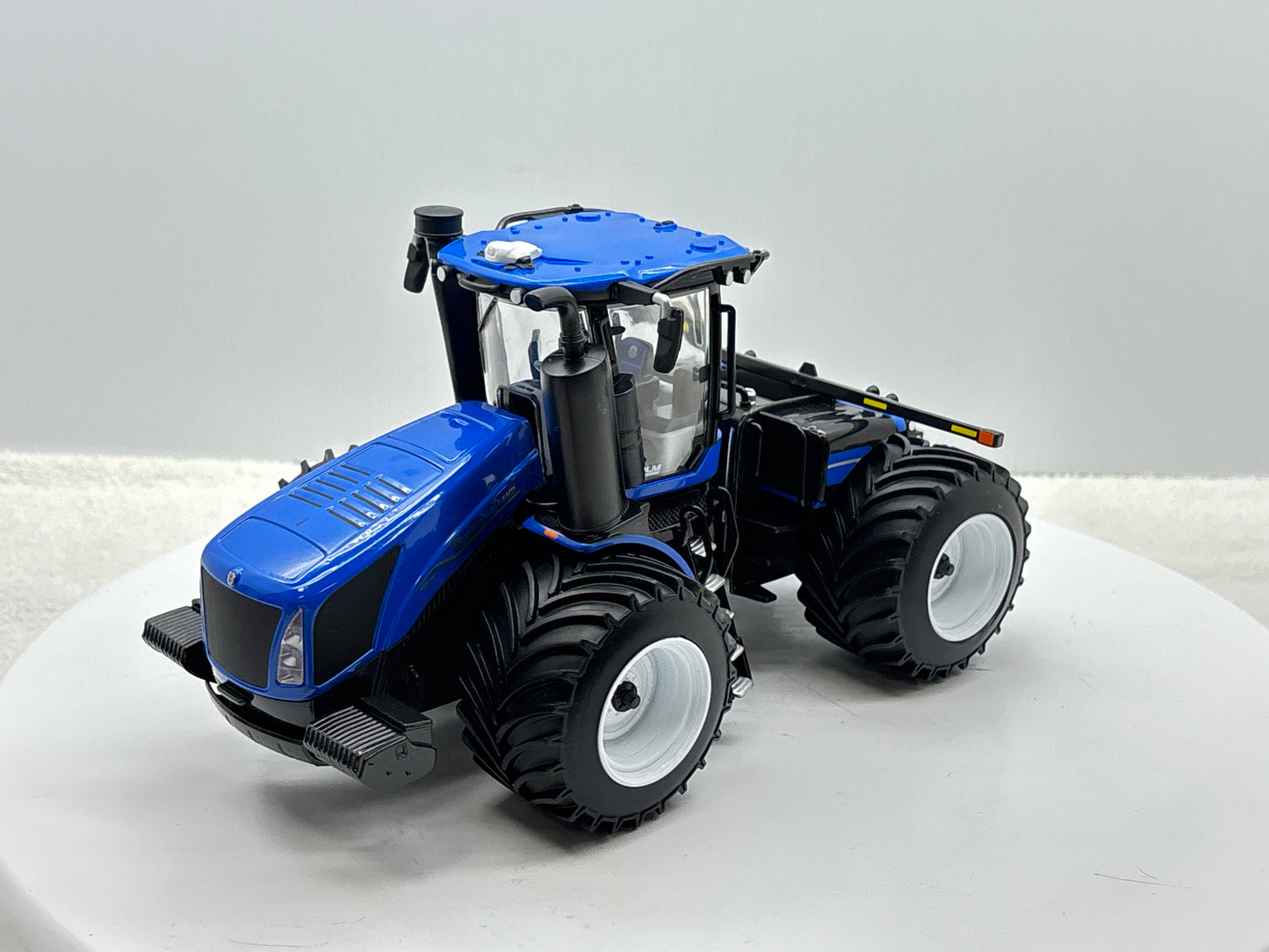 1/32 New Holland T9.700 LSW