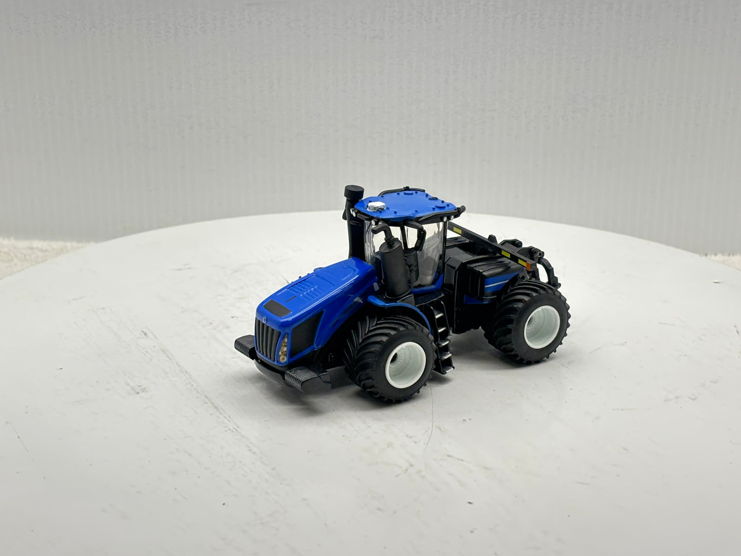 1/64 New Holland T9.700 PLM Prestige