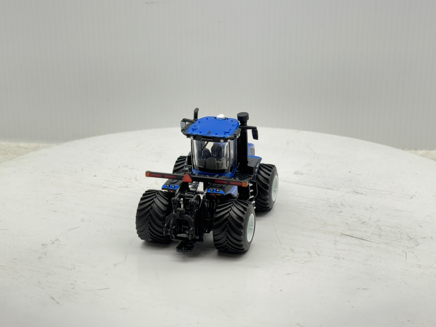 1/64 New Holland T9.700 PLM Prestige
