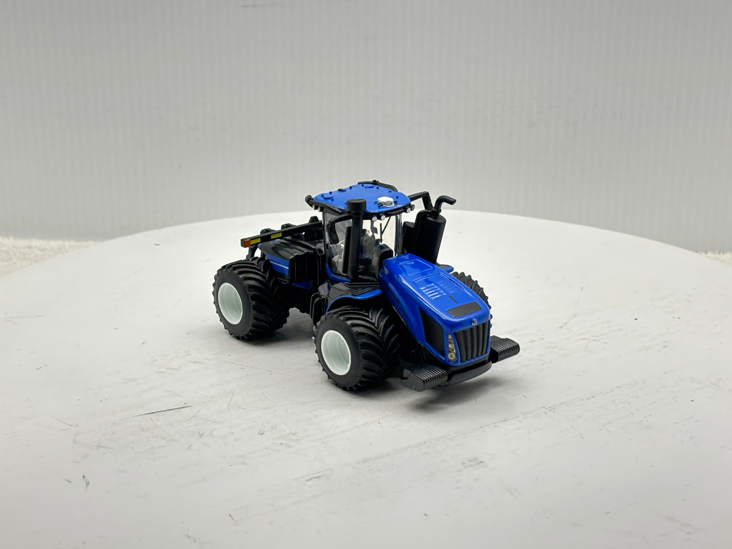 1/64 New Holland T9.700 PLM Prestige