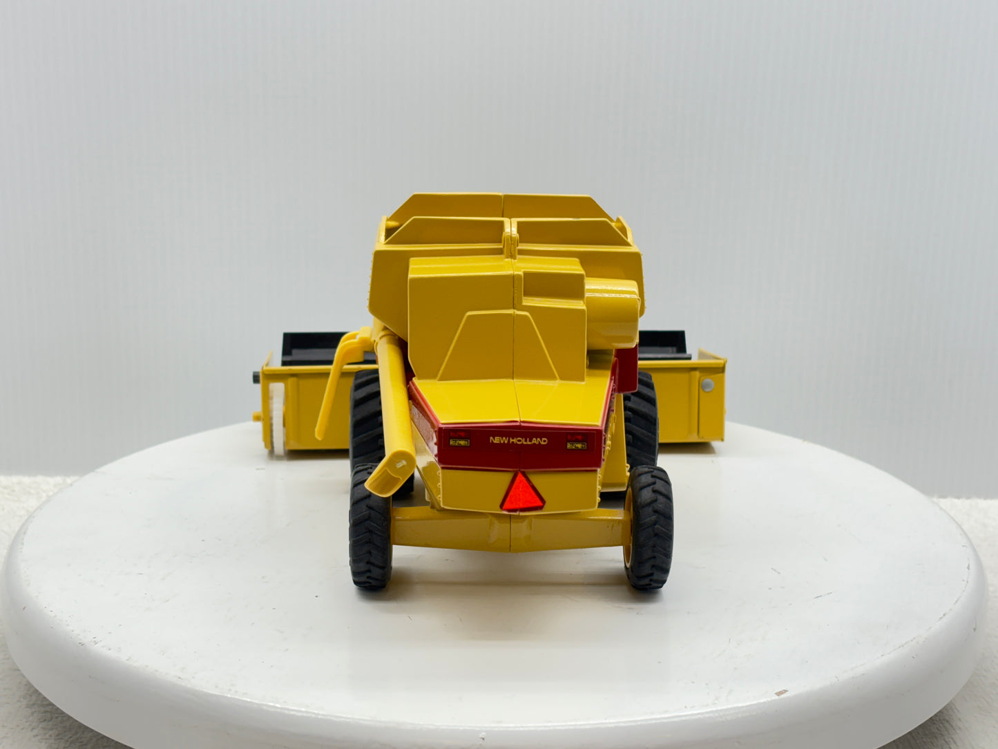 1/32 New Holland TR96