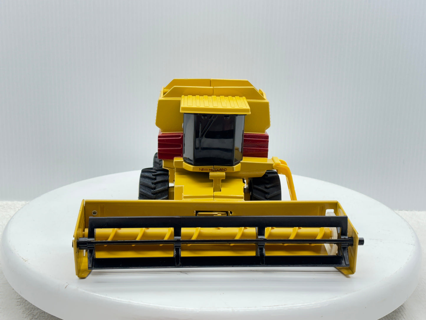 1/32 New Holland TR96
