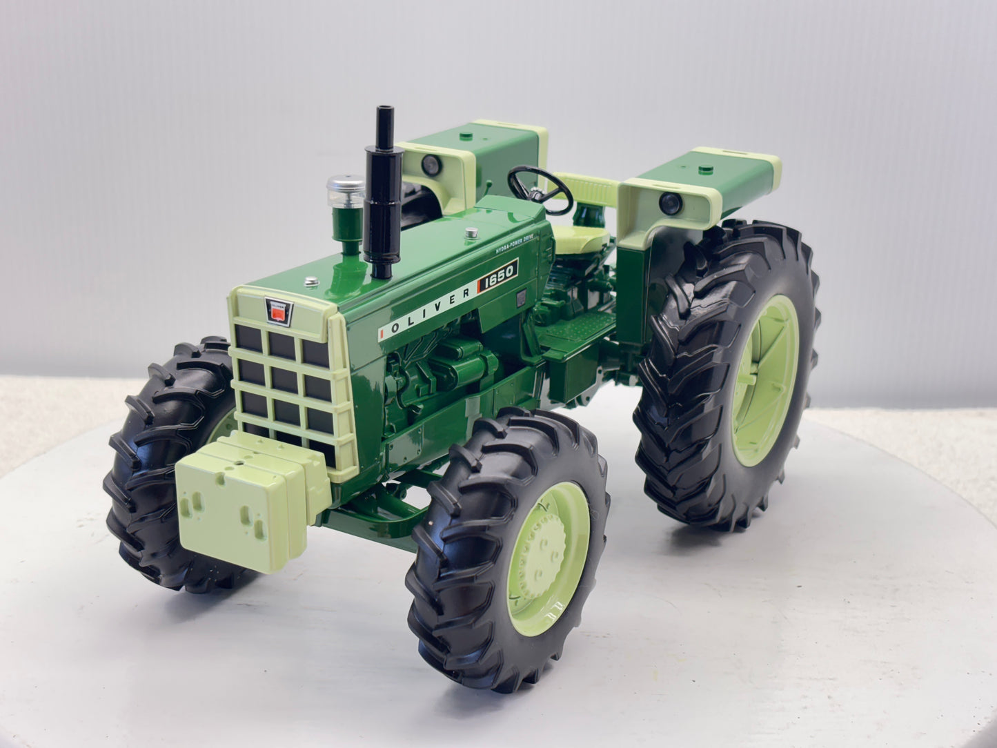 1/16 Oliver 1650 FWA