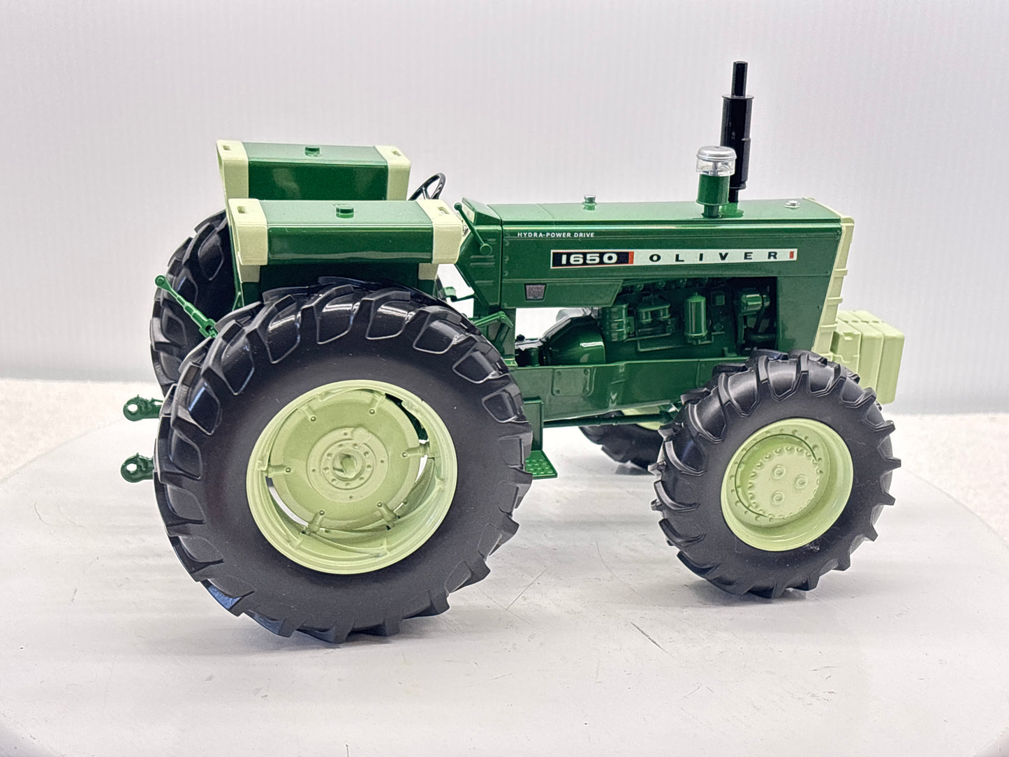 1/16 Oliver 1650 FWA