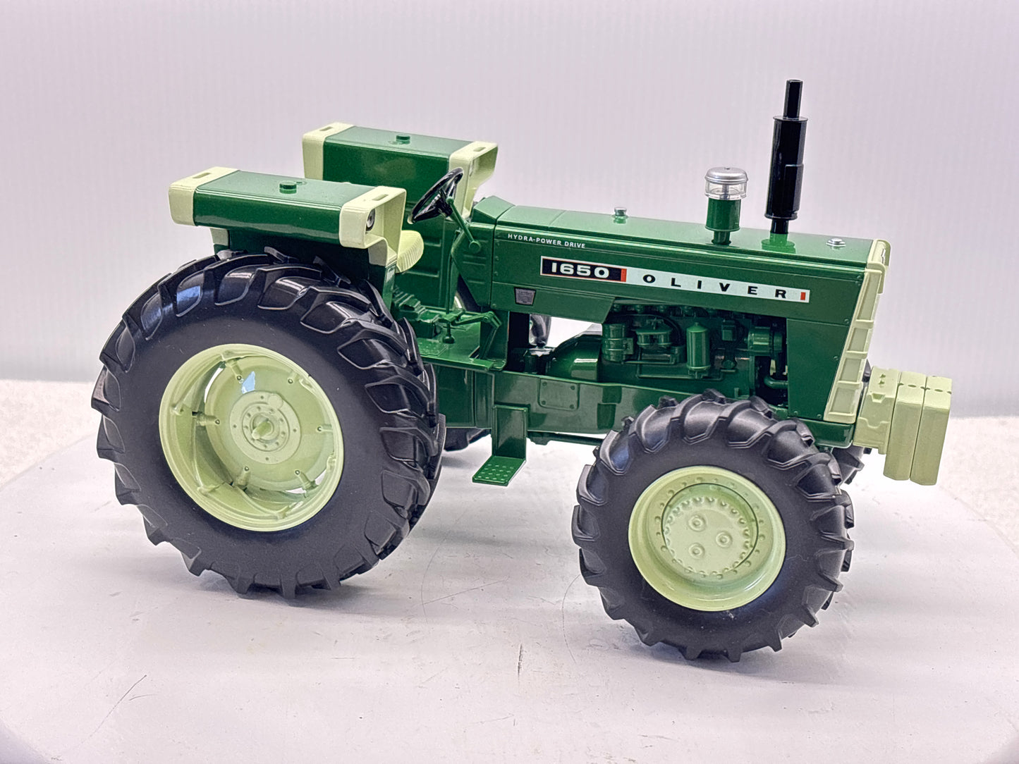 1/16 Oliver 1650 FWA