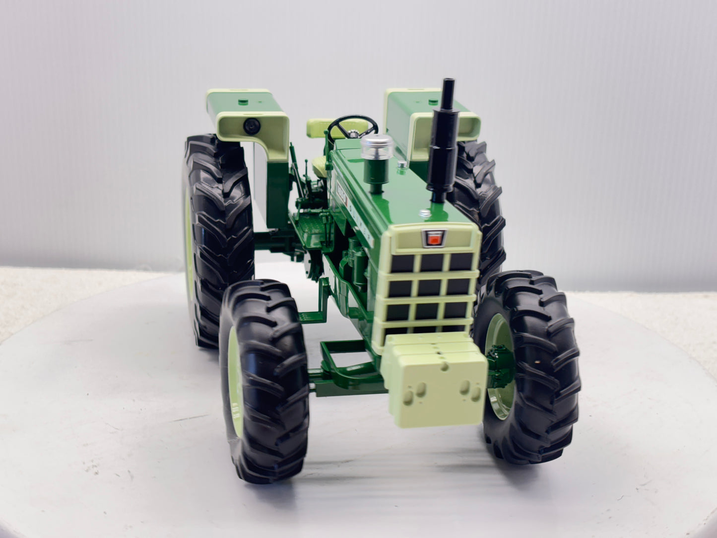 1/16 Oliver 1650 FWA