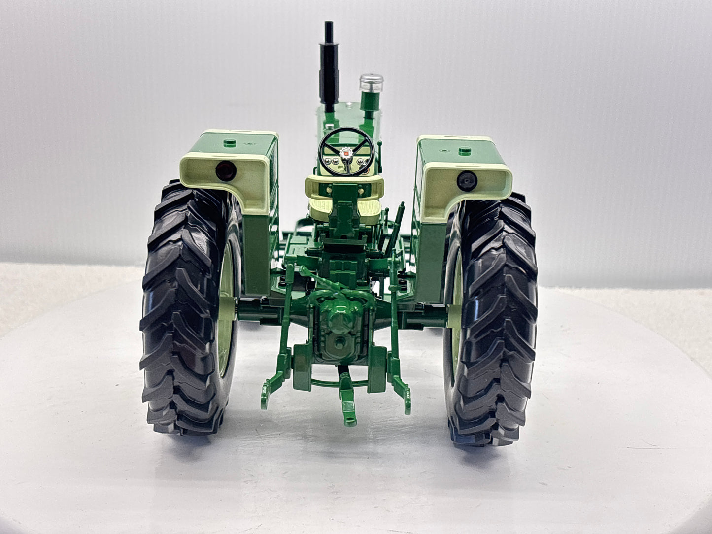 1/16 Oliver 1650 FWA