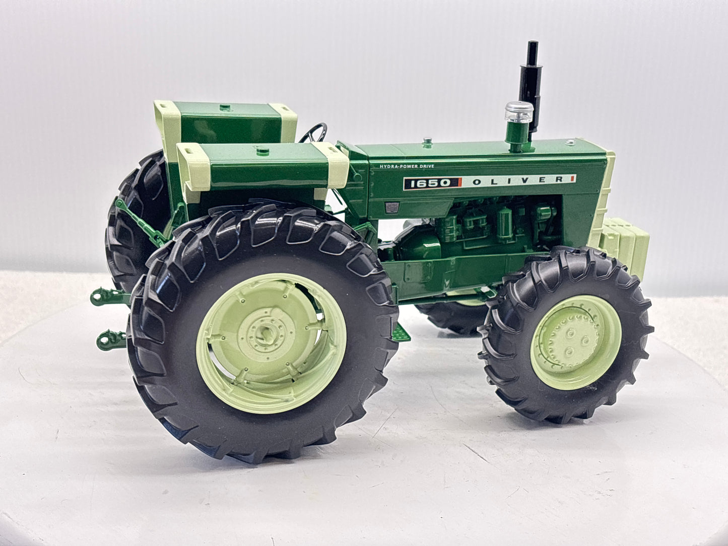 1/16 Oliver 1650 FWA