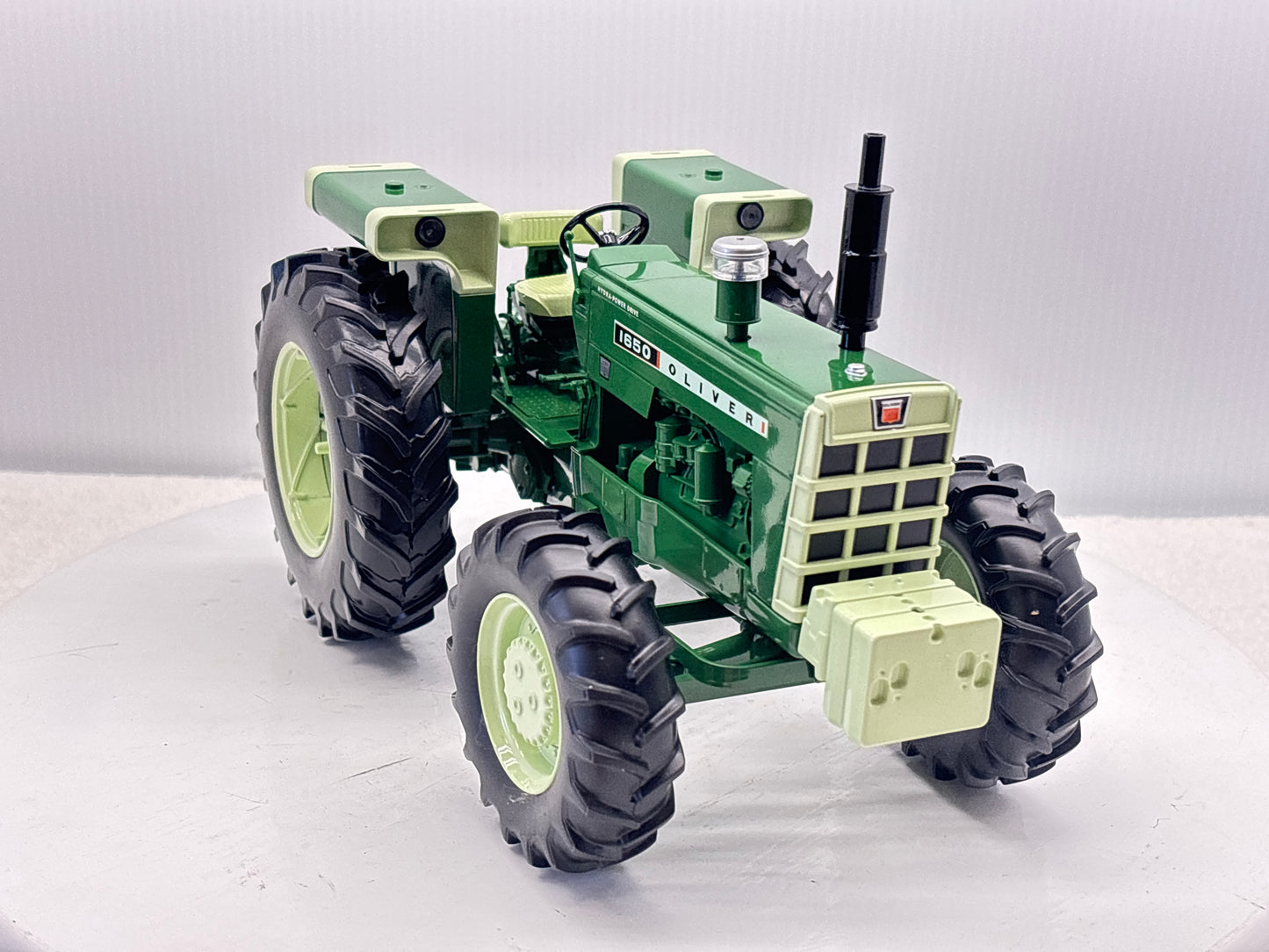 1/16 Oliver 1650 FWA