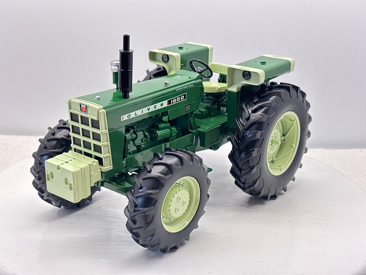 1/16 Oliver 1650 FWA