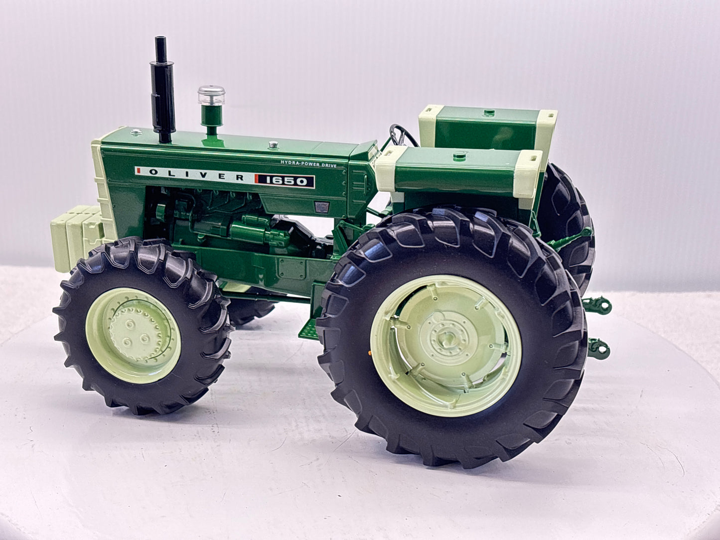 1/16 Oliver 1650 FWA