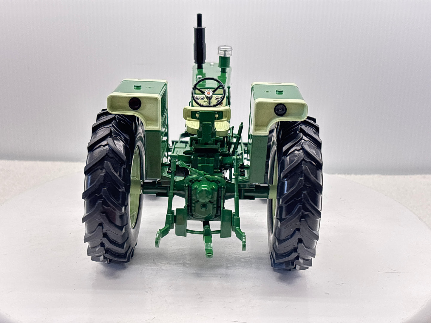 1/16 Oliver 1650 FWA