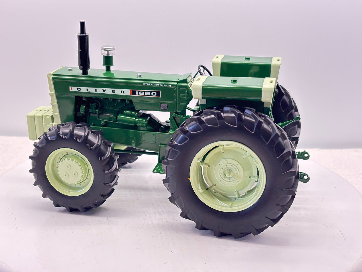 1/16 Oliver 1650 FWA
