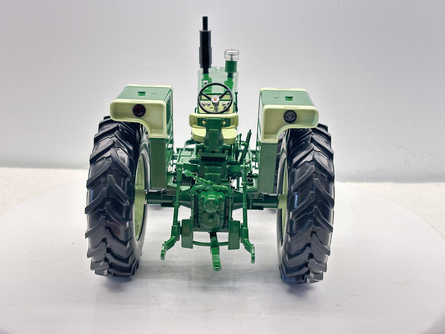 1/16 Oliver 1650 FWA