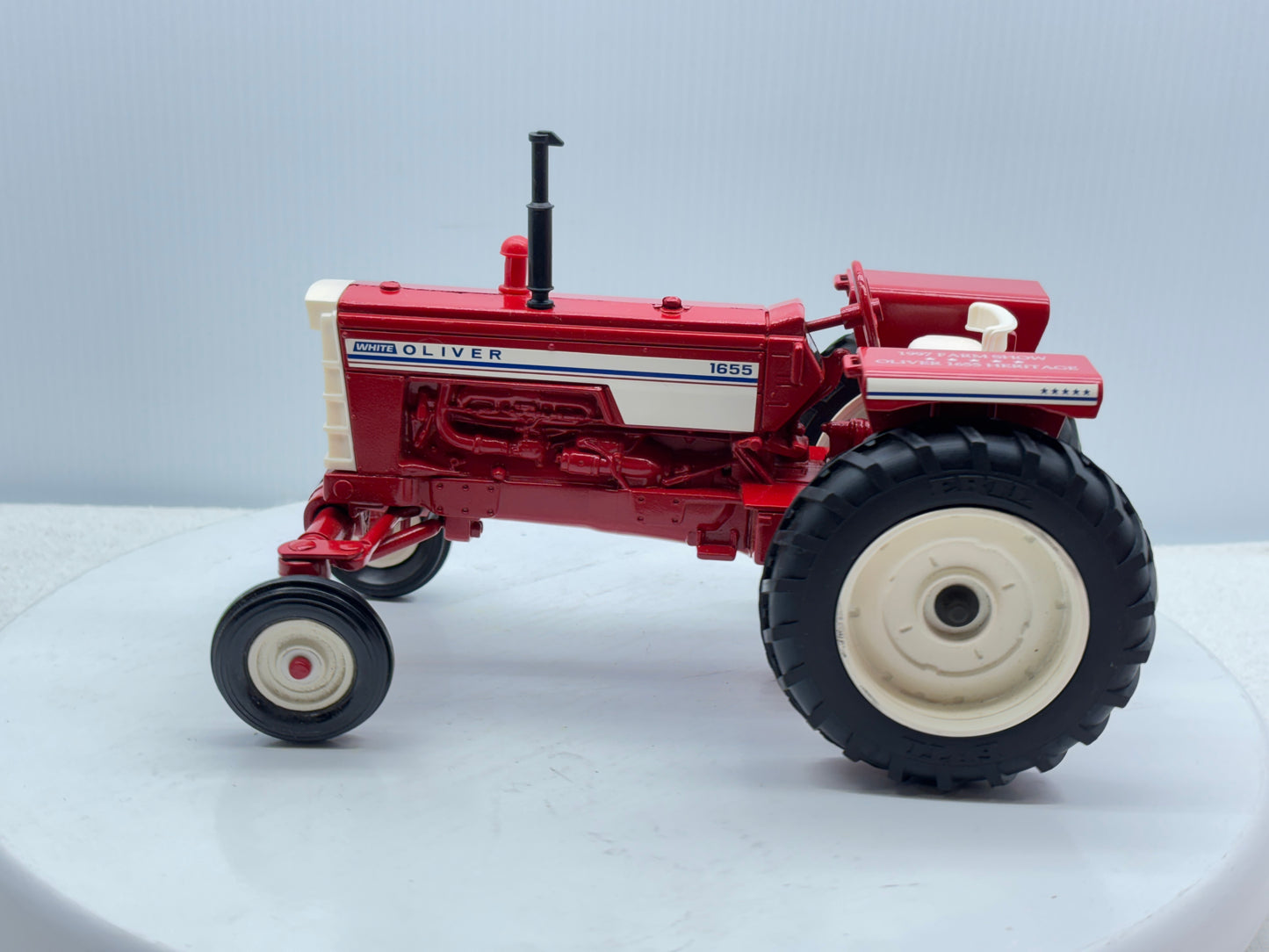 1/16 Oliver 1655 Farm Show Edition