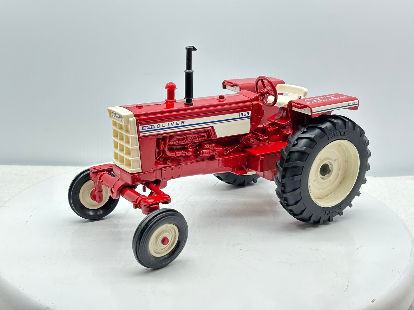 1/16 Oliver 1655 Farm Show Edition