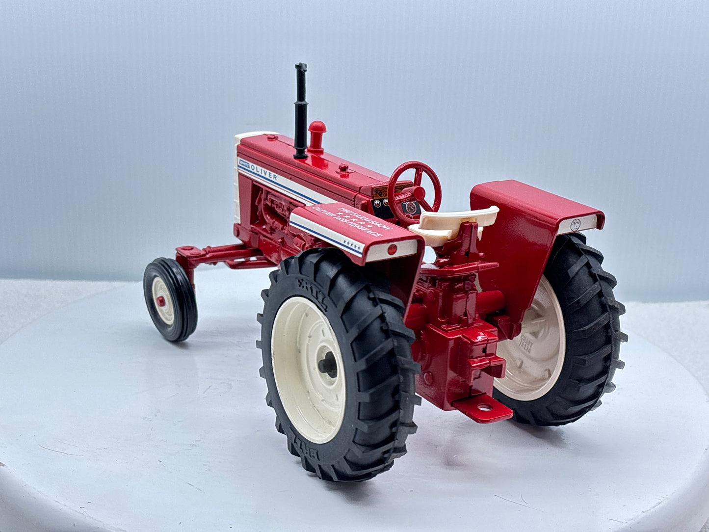 1/16 Oliver 1655 Farm Show Edition