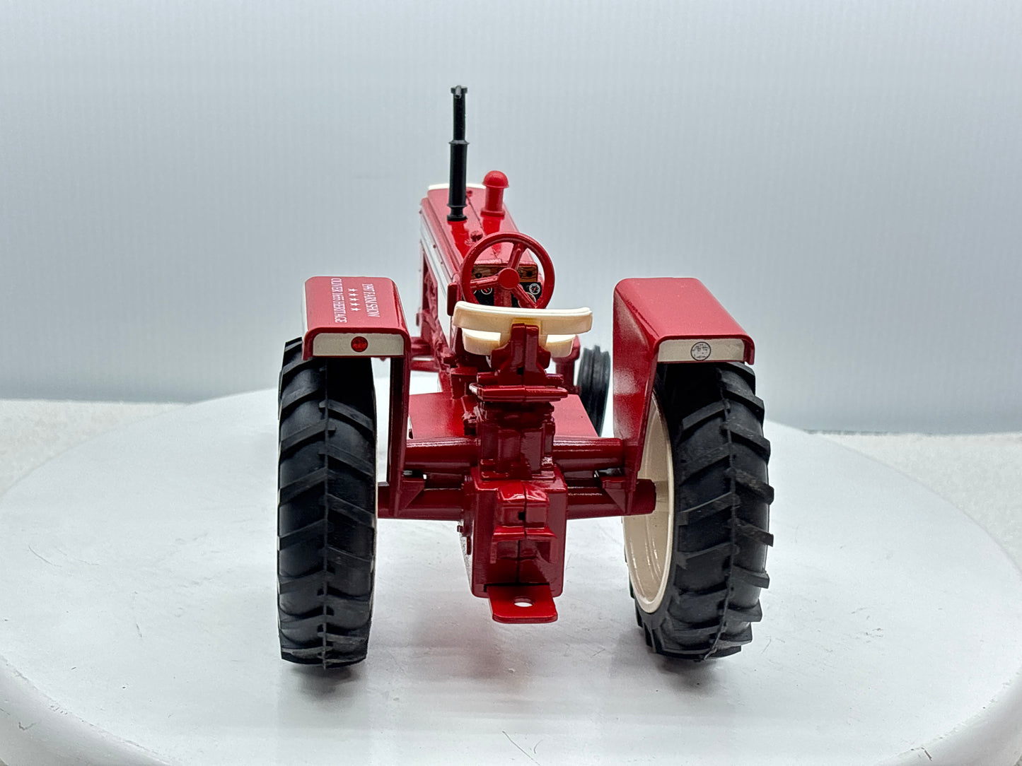 1/16 Oliver 1655 Farm Show Edition
