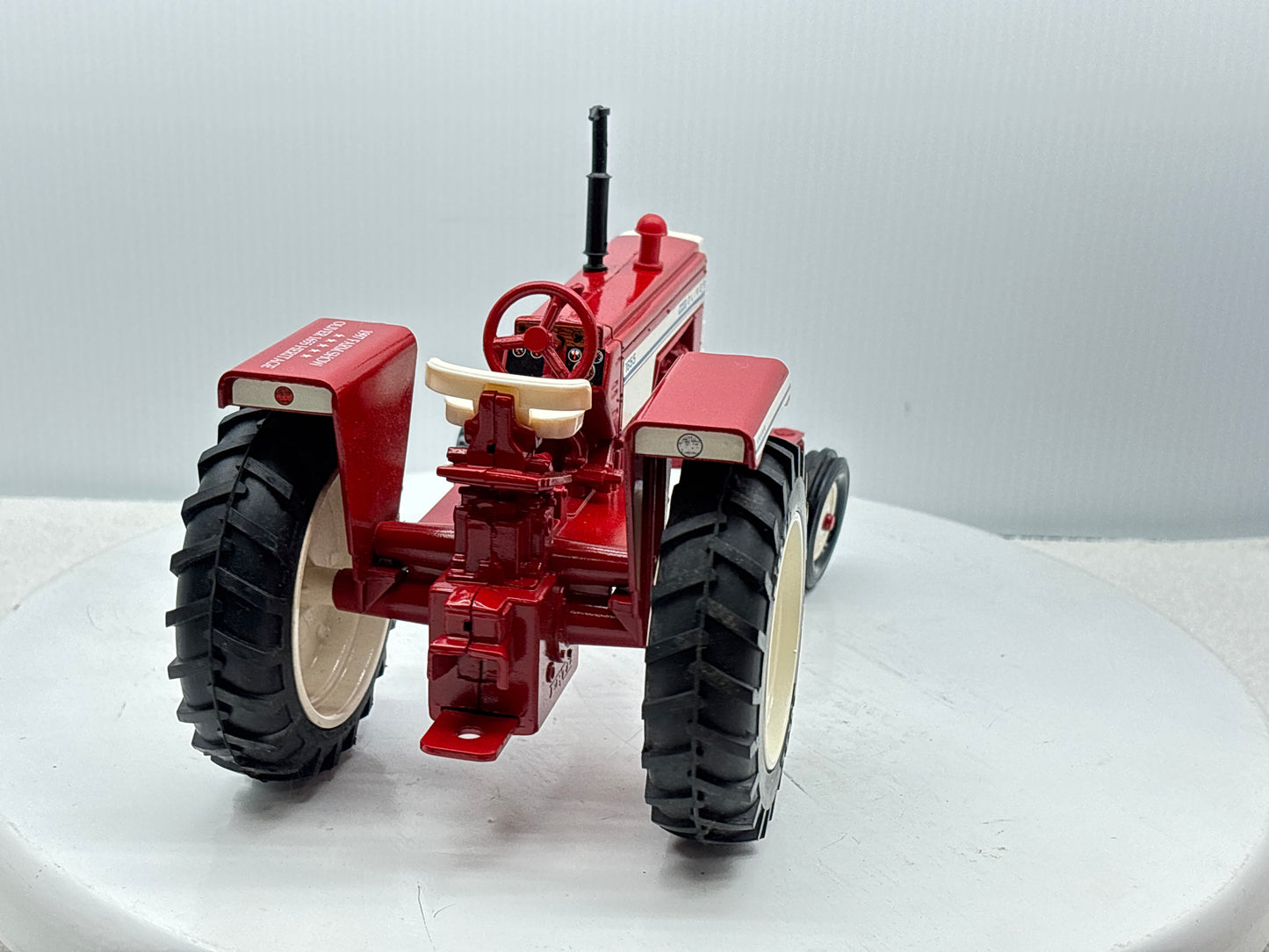 1/16 Oliver 1655 Farm Show Edition