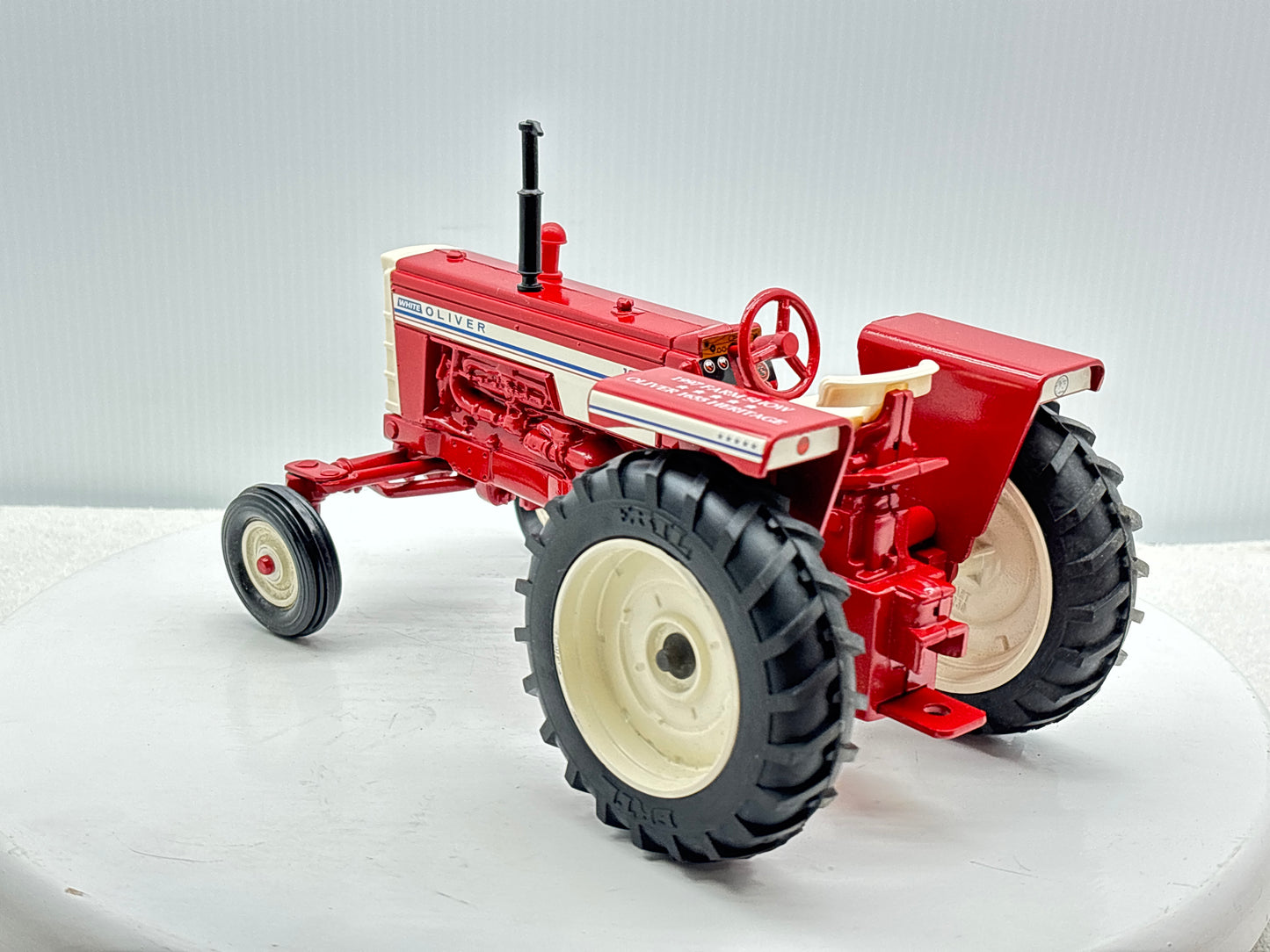 1/16 Oliver 1655 Farm Show Edition