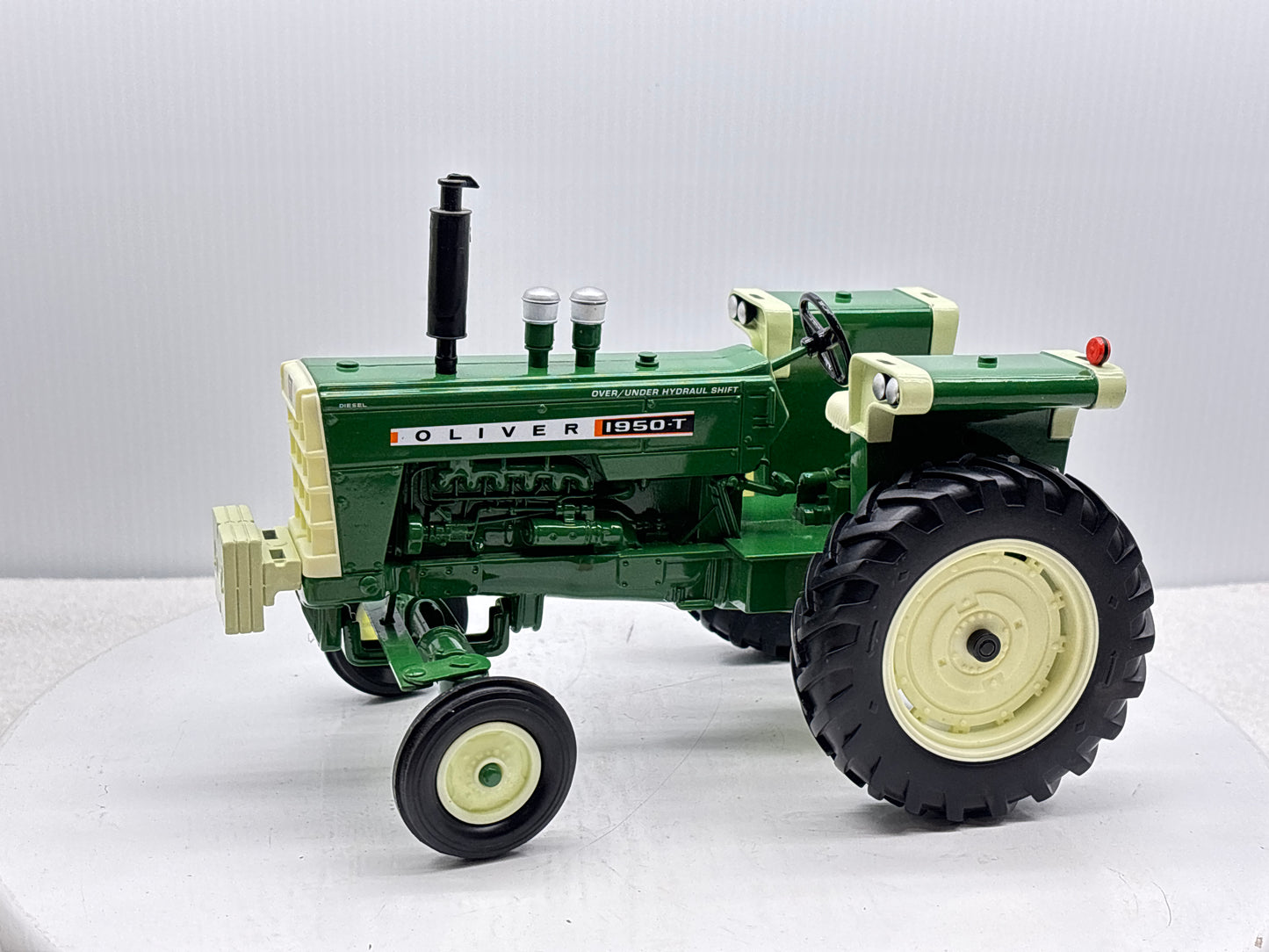 1/16 Oliver 1950-T
