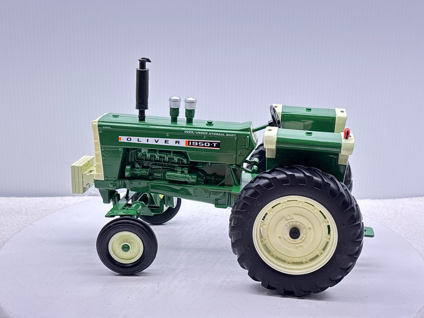 1/16 Oliver 1950-T