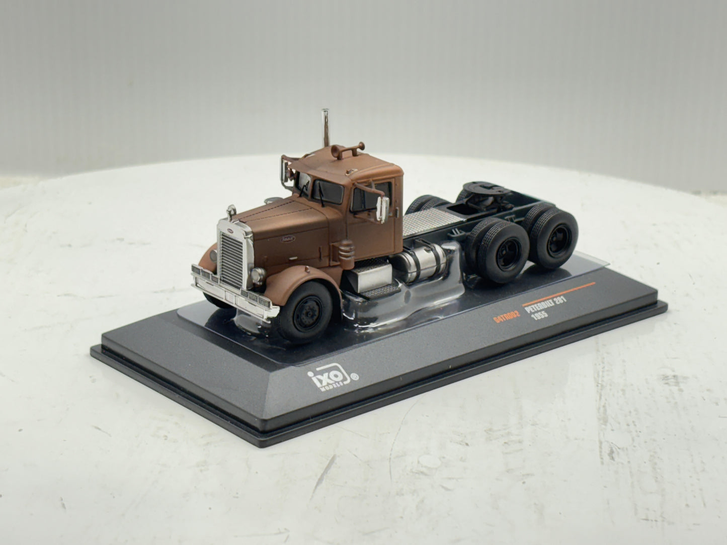 1/64 Peterbilt 281 (1955)