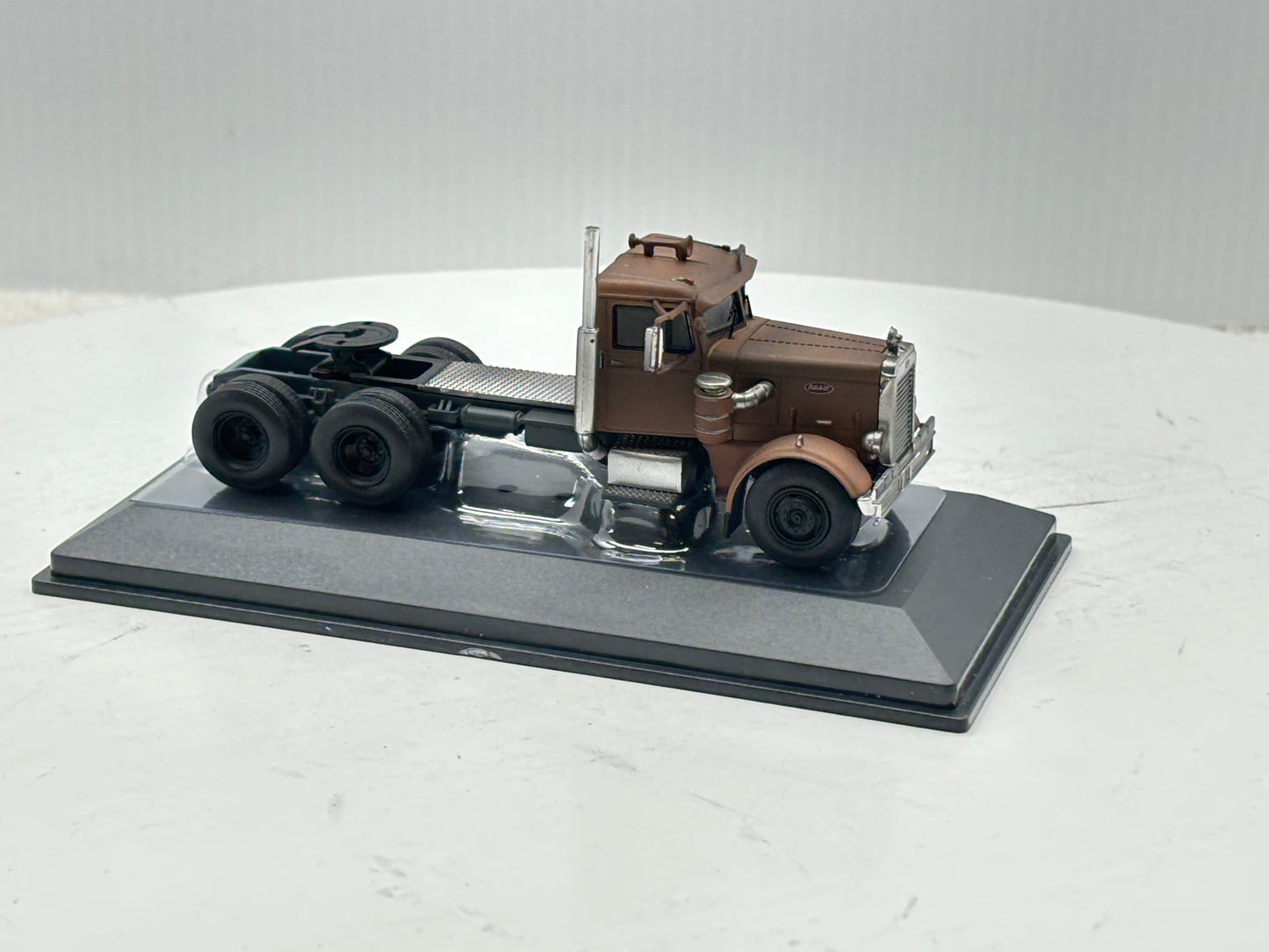 1/64 Peterbilt 281 (1955)
