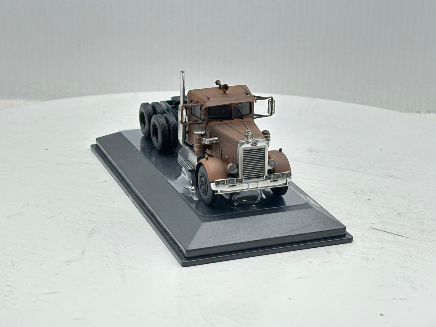 1/64 Peterbilt 281 (1955)