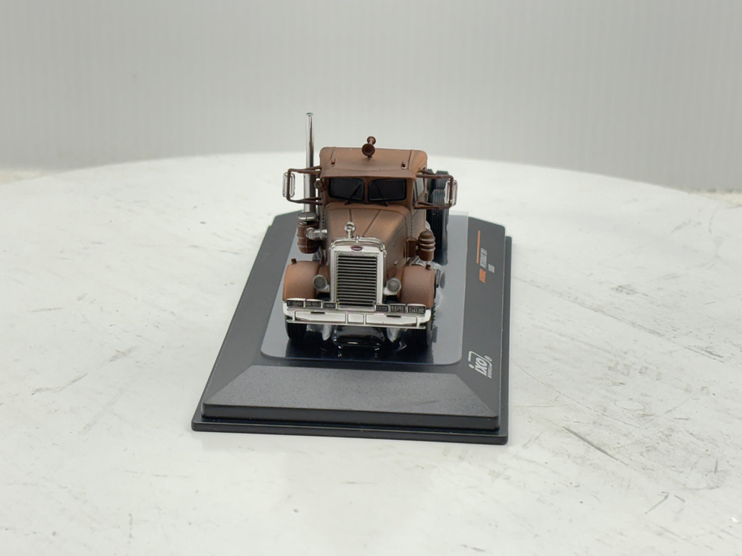 1/64 Peterbilt 281 (1955)