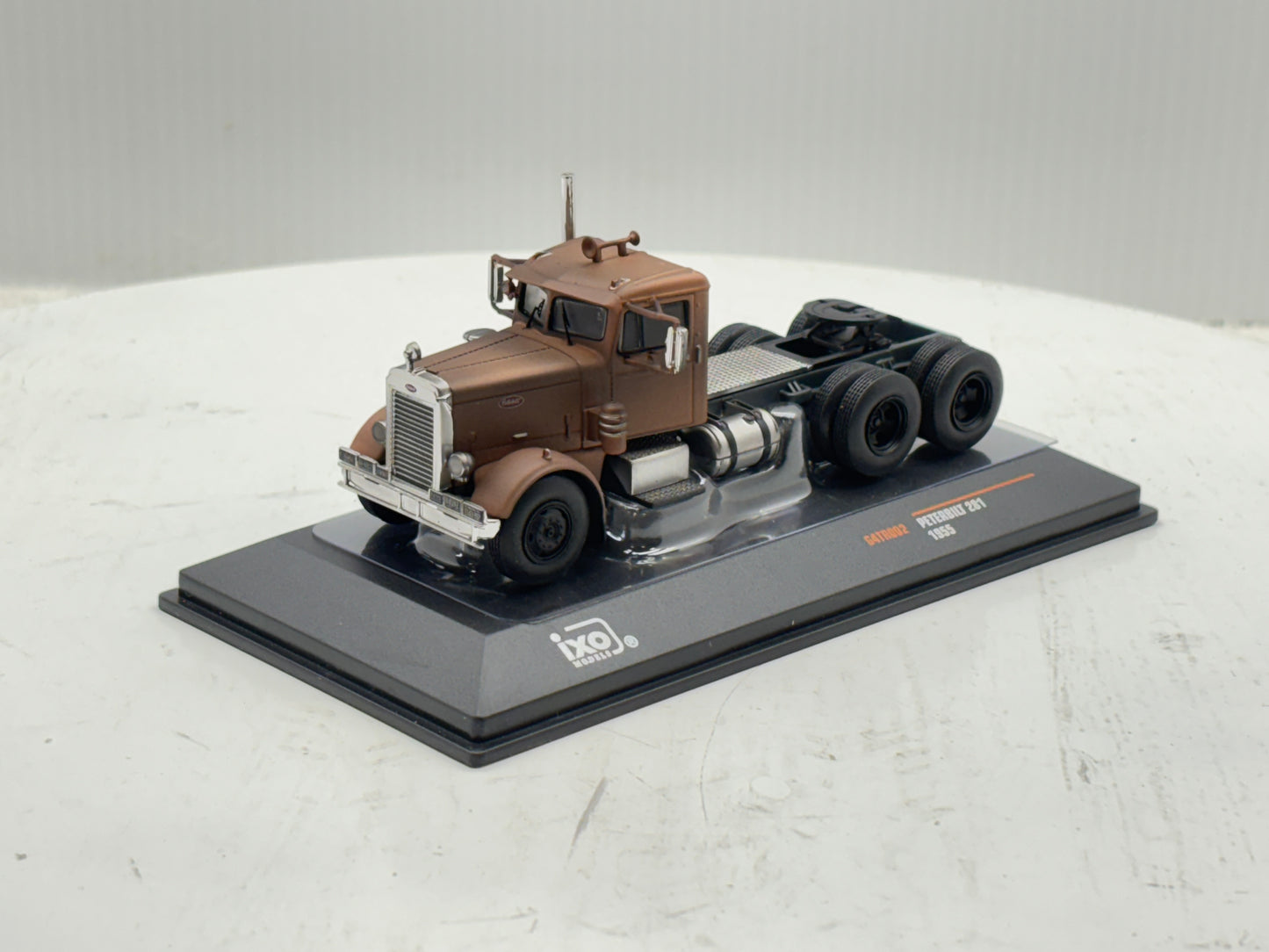 1/64 Peterbilt 281 (1955)