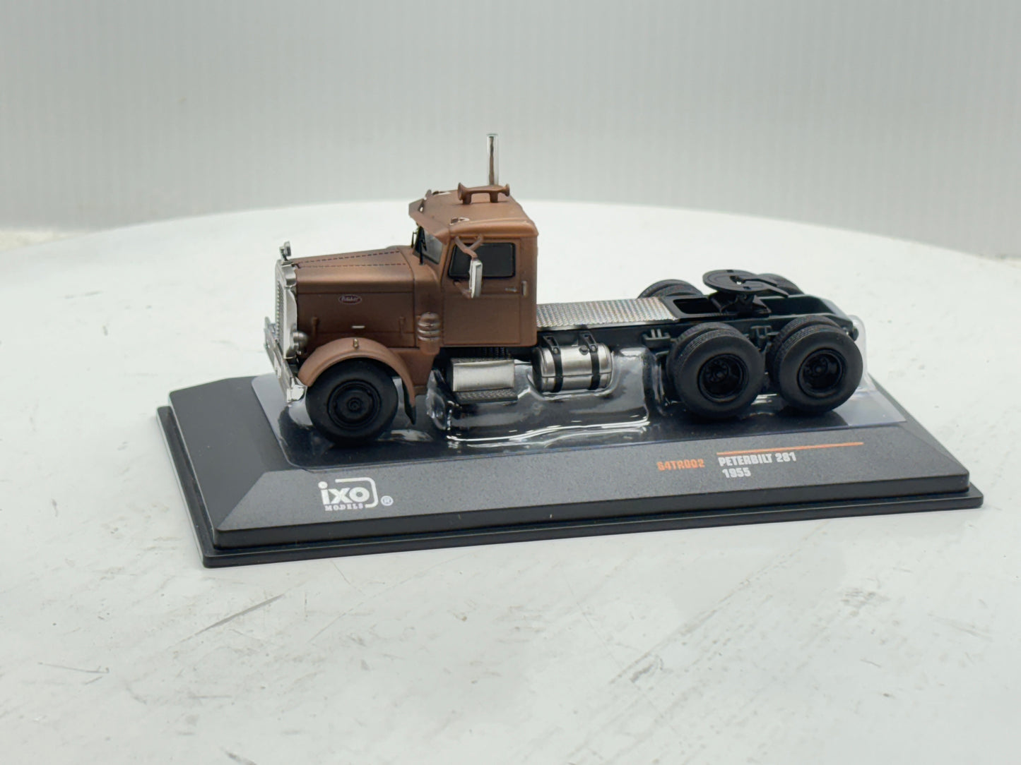 1/64 Peterbilt 281 (1955)