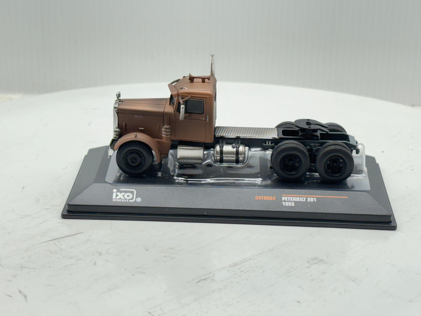 1/64 Peterbilt 281 (1955)